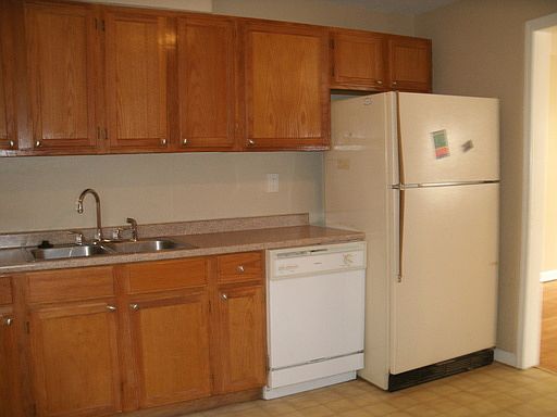 3rd image of 423 Warford Ave