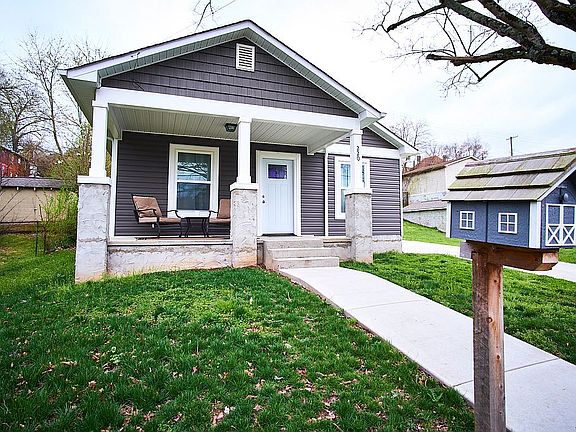 5th image of 220 Oglewood Ave
