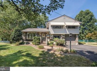 6 Surrey Rd, Voorhees, NJ 08043