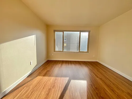 Summit Apartments Photo 1