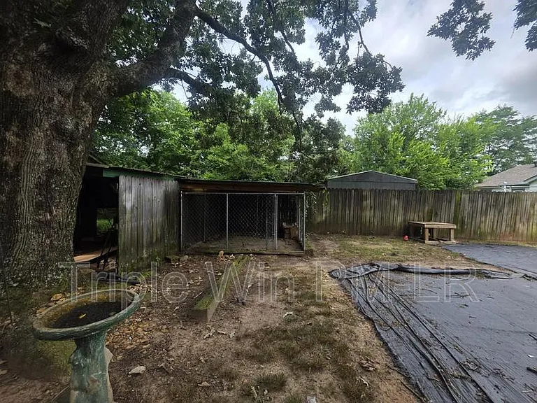 400 W 34th St — Photo 38