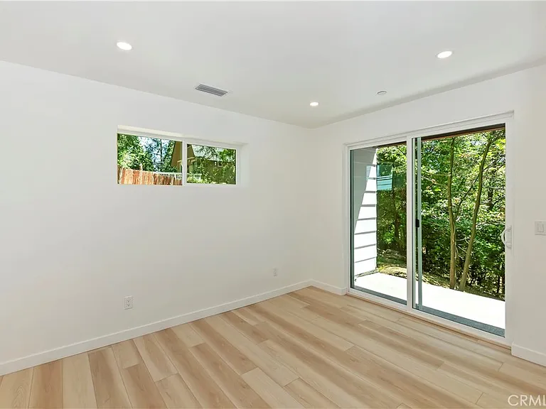 441 Oriole Dr #3 — Photo 45