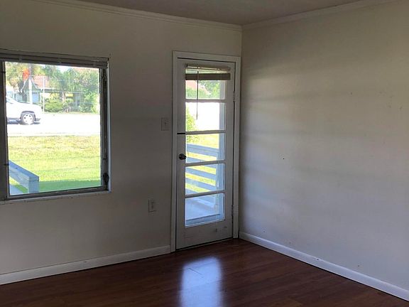 3rd image of 2505 Dairy Rd
