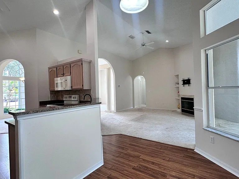 7468 Aprelle Dr — Photo 29
