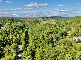 36 Mackle Ln, Lewisburg, WV 24901