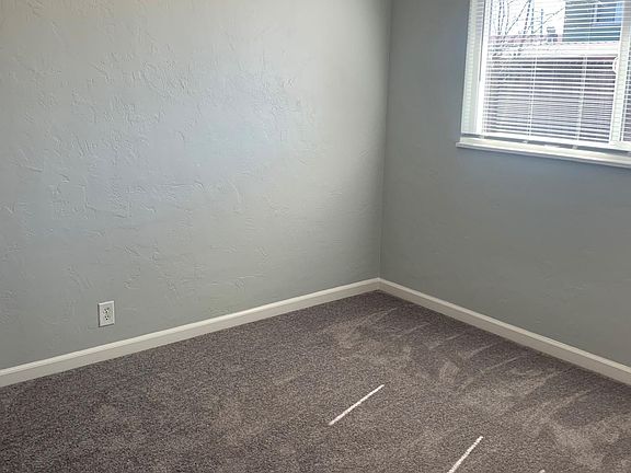 5th image of 112 Jeffrey Dr