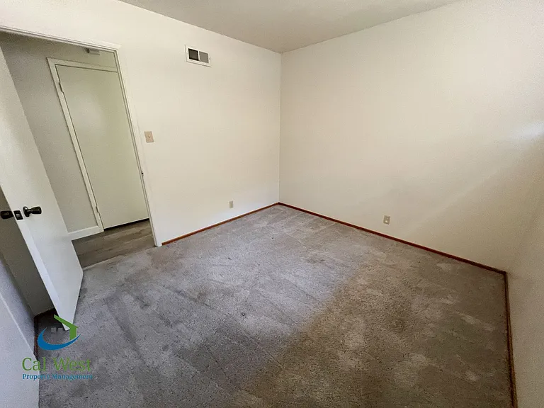 10600 E Estates Dr — Photo 20