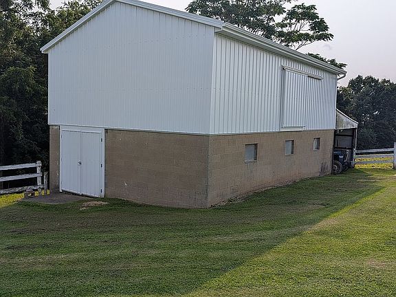 3rd image of 271 Chestnut Ridge Rd