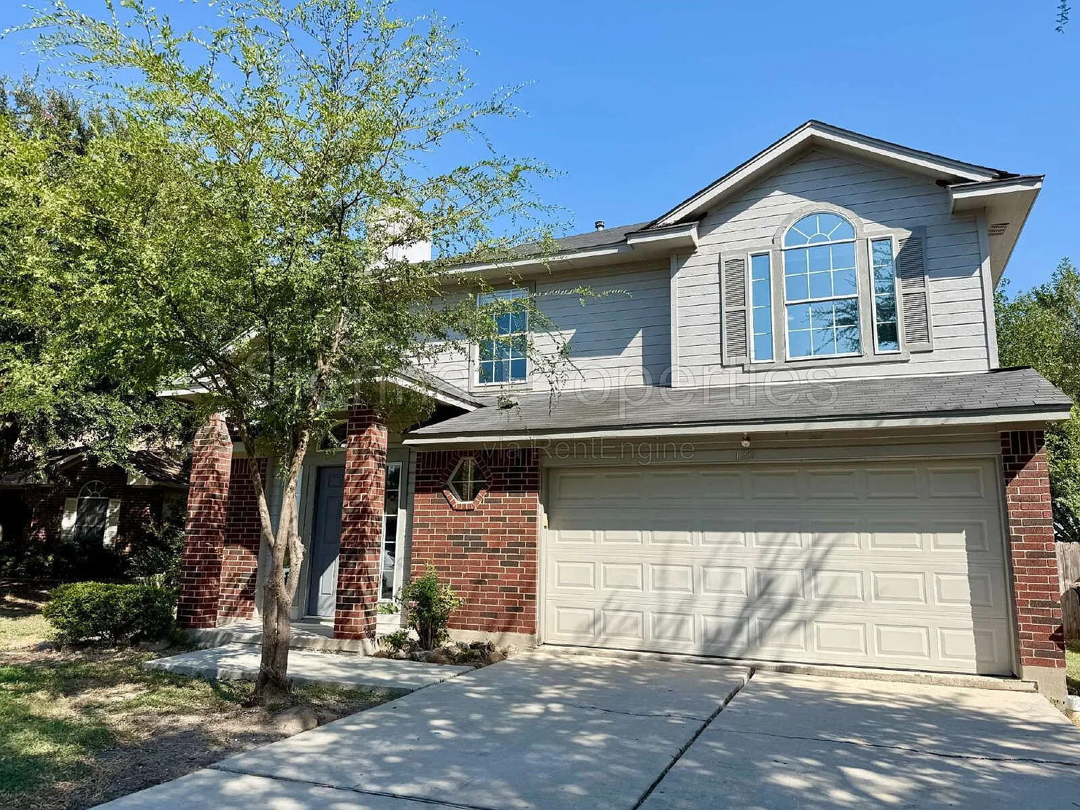 3 bed, 2.5 bath, 2020 sqft, $2,000 — Photo 2