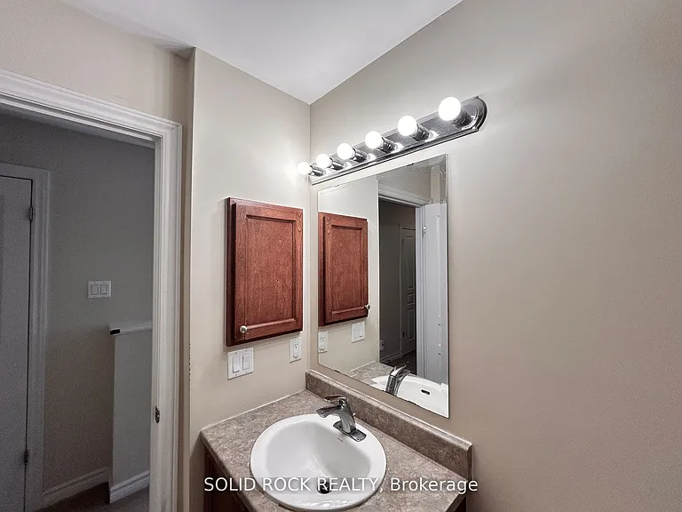 66 Madelon Dr — Photo 30
