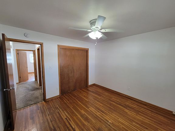 2nd image of 1422 Starview Dr