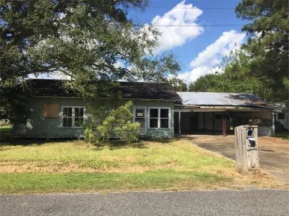 310 W 3rd St, Iowa, LA 70647