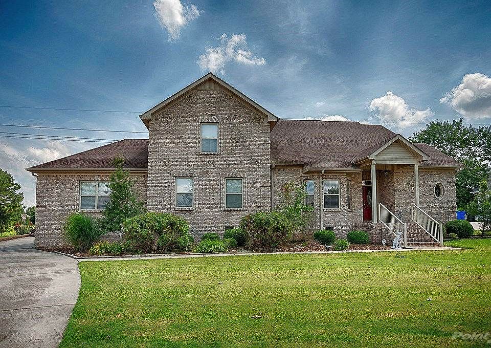 Gorgeous home in Ida Lake subdivision!