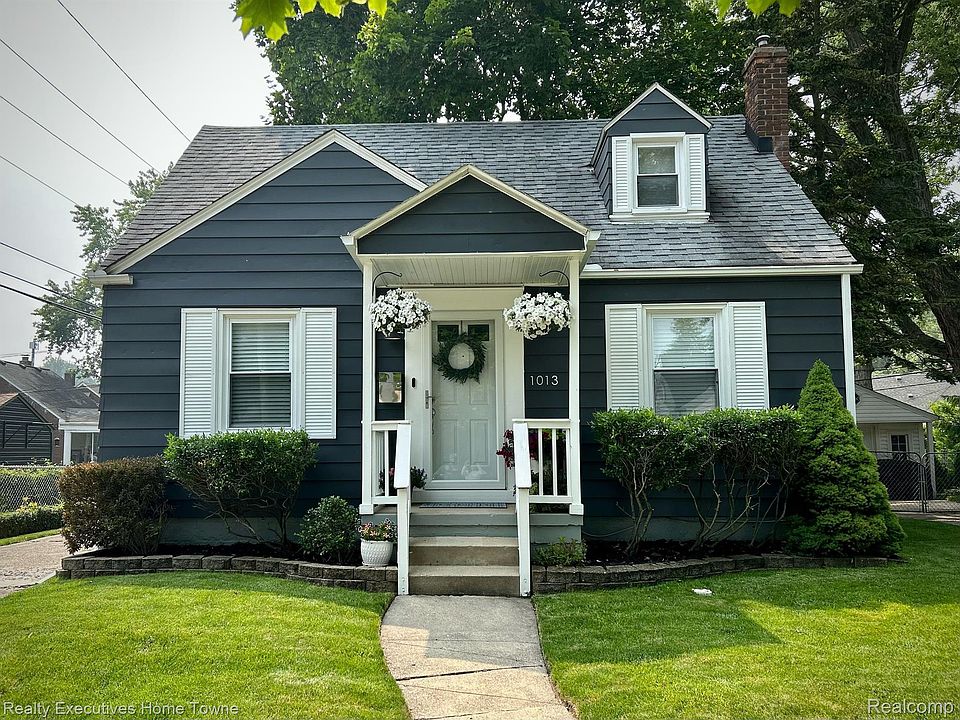 1st image of 1013 Grove Ave