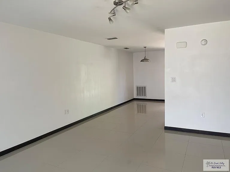 2550 Weslaco Rd #K1 — Photo 3
