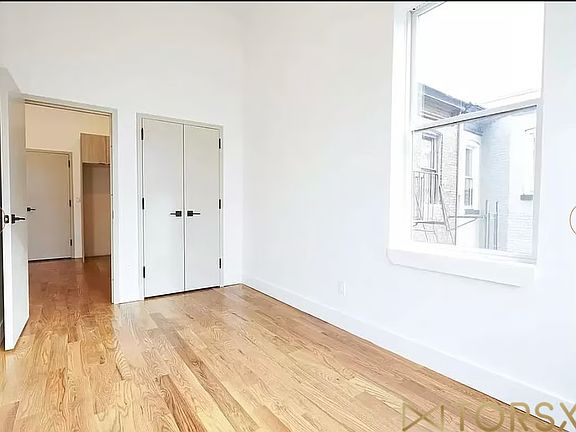 3rd image of 1068 Putnam Ave #2A