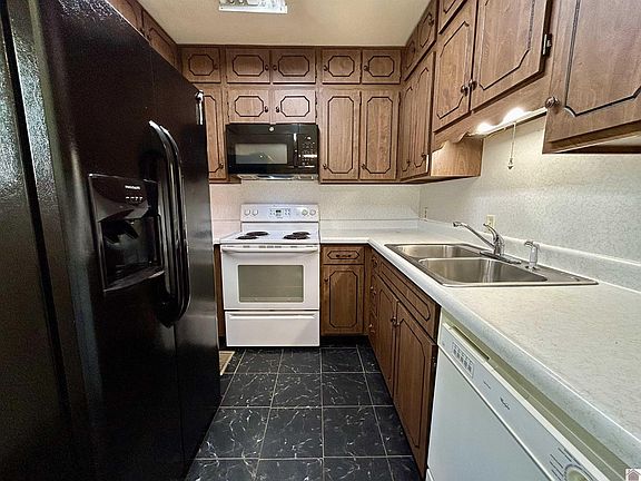 4th image of 718 N 34th St