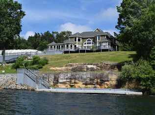7 Flat Top Lake Rd, Ghent, WV 25843