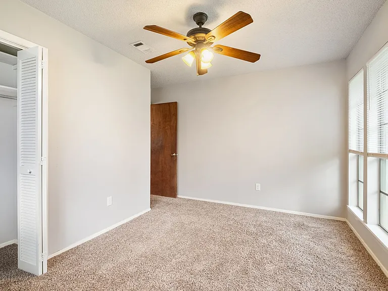 5404 Salem Hill Dr — Photo 16