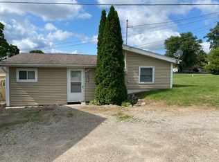 4061 Silver Lake Rd, Linden, MI 48451