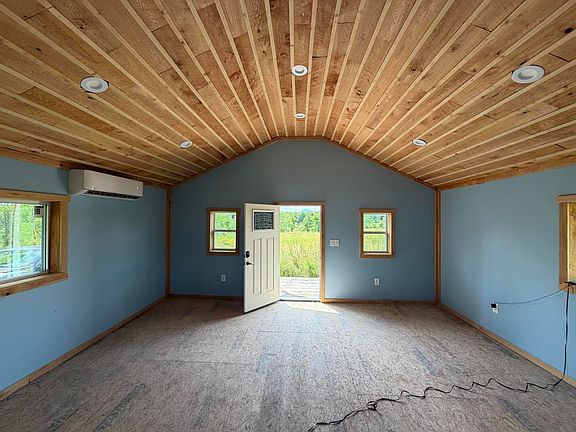 3rd image of 66 Winding Hill Road