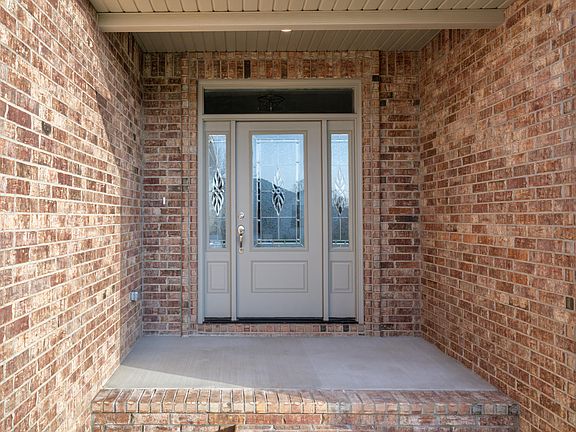 3rd image of 3801 W Broadmoor Street