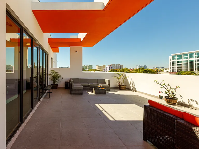 Saffron Apartments — Photo 33