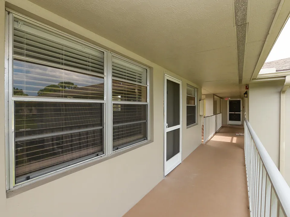 8 Lake Vista Trl #205