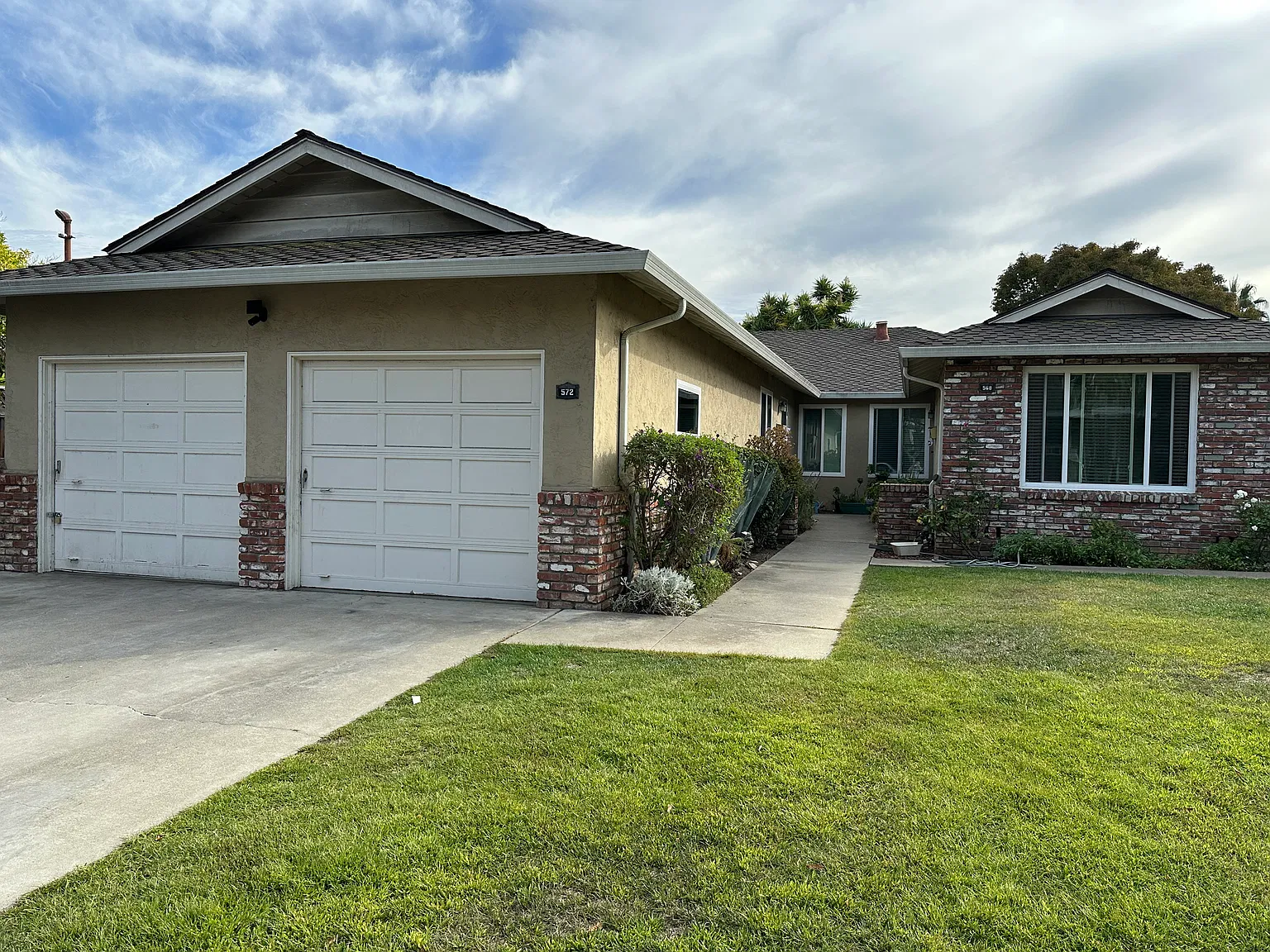 2 bed, 1068 sqft, $3,500 — Photo 1