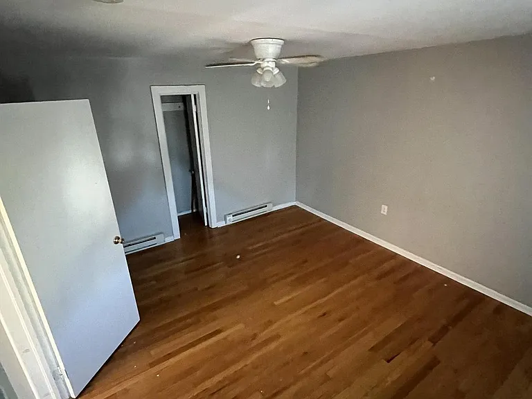44 S Loudoun St #9 — Photo 11