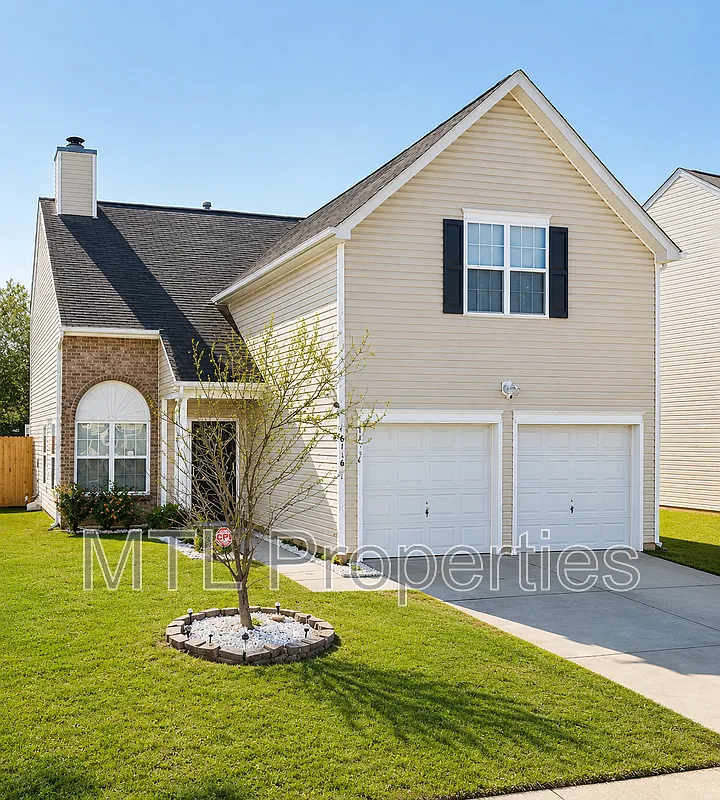 5 bed, 3.0 bath, 2184 sqft, $2,500 — Photo 1