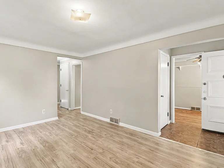 19948 Wakenden St — Photo 12