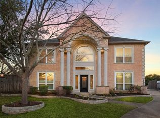 7804 Baywood Ct, North Richland Hills, TX 76182