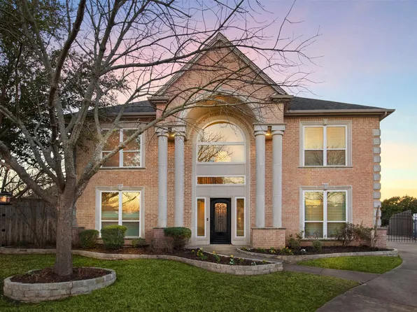 7804 Baywood Ct, North Richland Hills, TX 76182