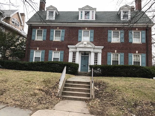 FOR SALE IN FOREST HILLS
