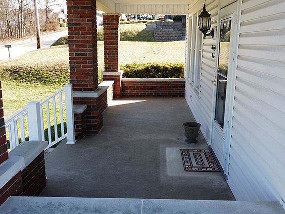 3rd image of 73 Ridgecrest Rd