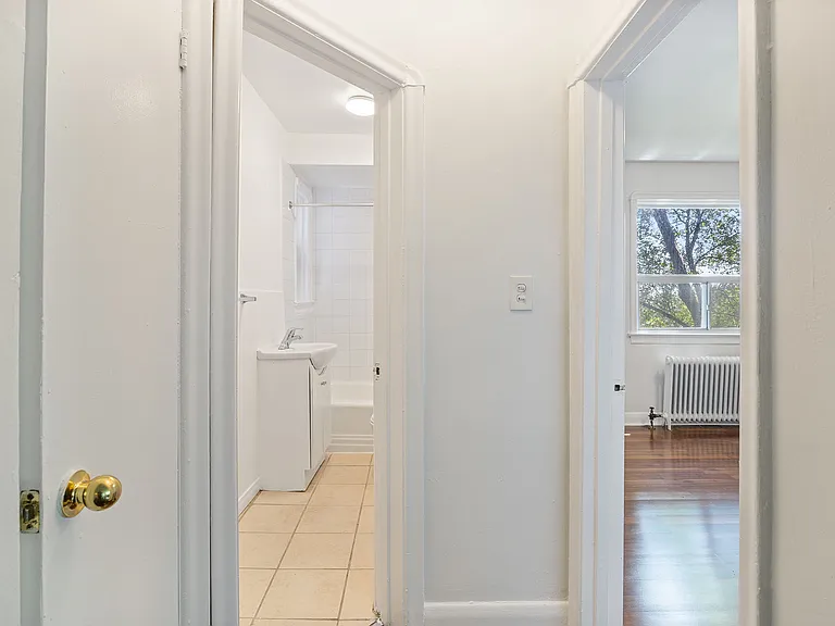 4 Folcroft Ave — Photo 10