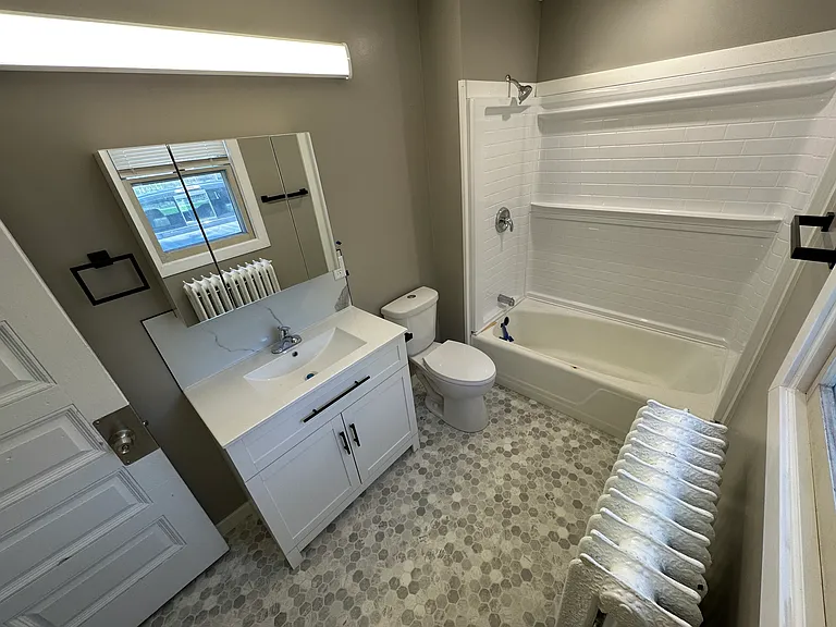 Full bathroom