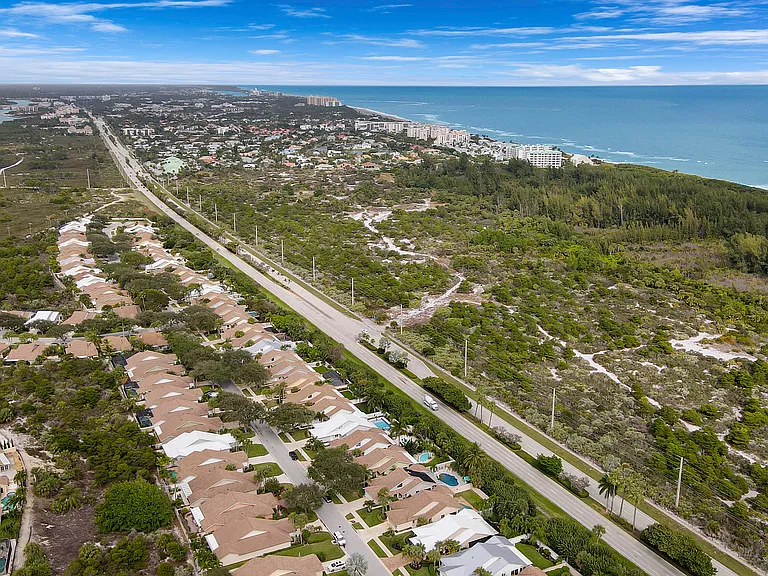 111 Seashore Dr — Photo 39
