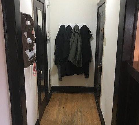 3rd image of 3104 N Wolcott Ave #1