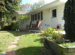 8 Ridge Rd, Southampton, NJ 08088