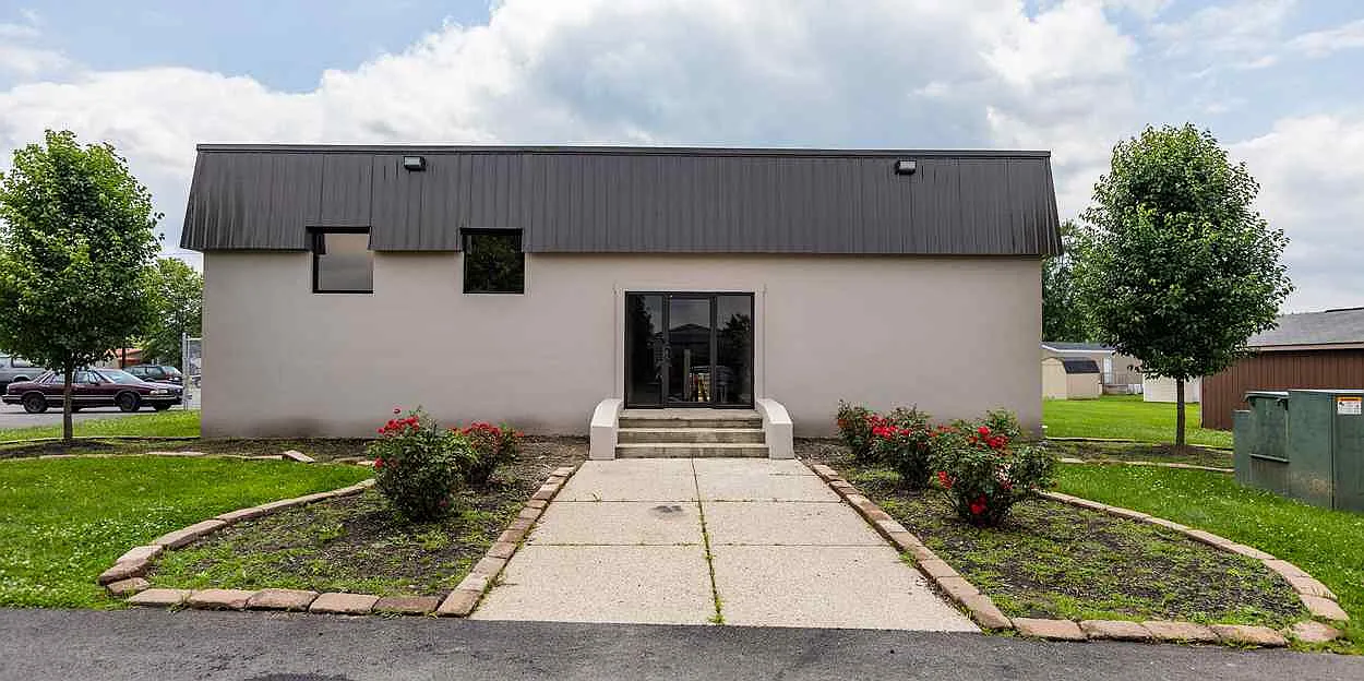Greenbriar Estates — Photo 1