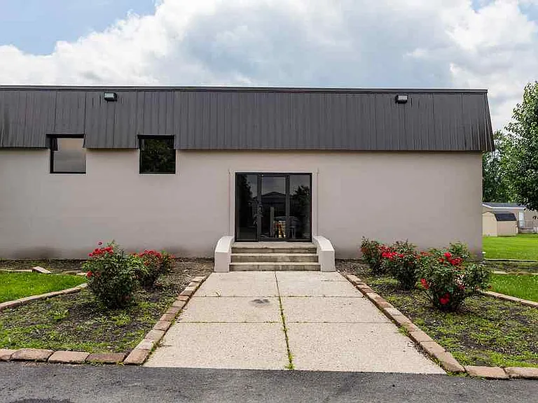 Greenbriar Estates — Photo 1