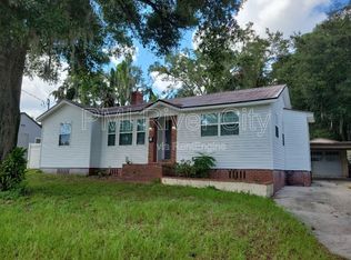 1356 River Hills Cir E, Jacksonville, FL 32211