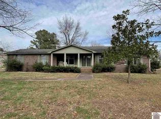 2103 Gatesborough Cir, Murray, KY 42071