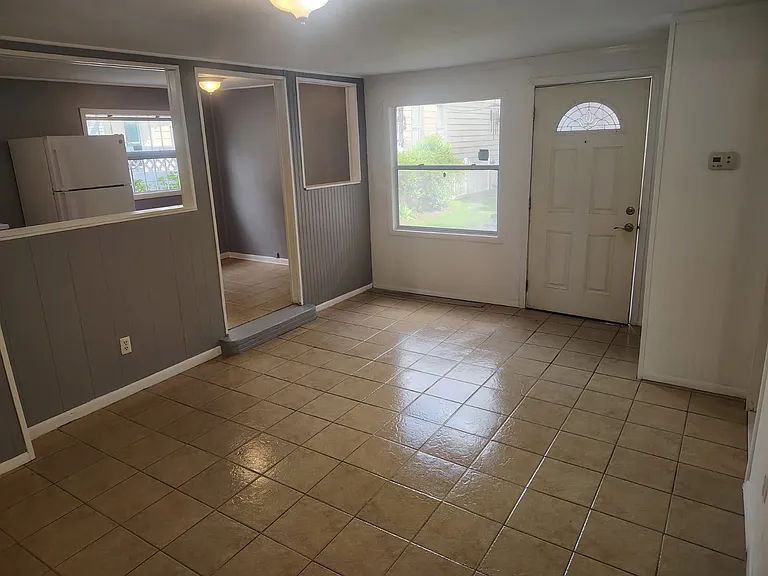2519 Forbes St #1 — Photo 2