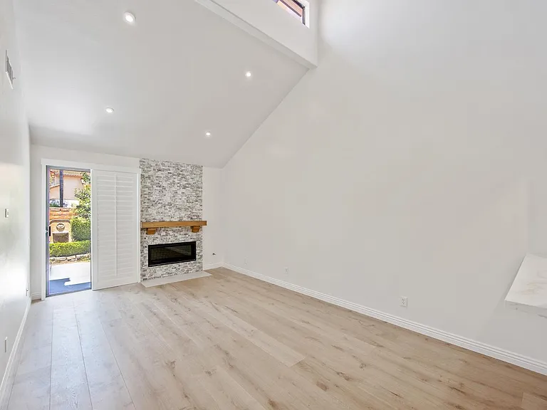 4791 Parma Dr — Photo 5