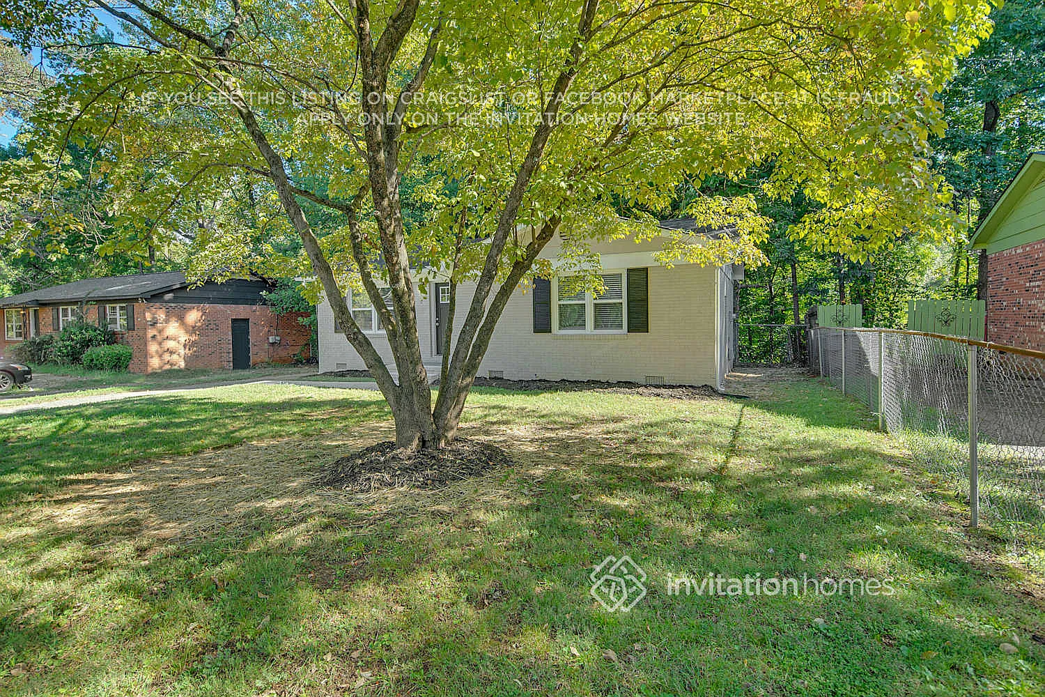 3006 Cedarhurst Dr Charlotte, NC 28269 — Photo 3