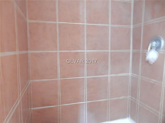 5th image of 4355 Pinegrove St