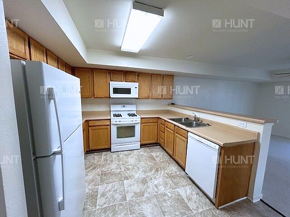 4th image of 3010 Birch Ct